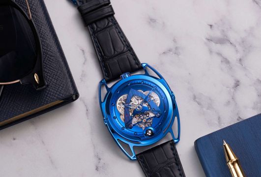 De Bethune celebrates the 40th Anniversary of The Hour Glass
